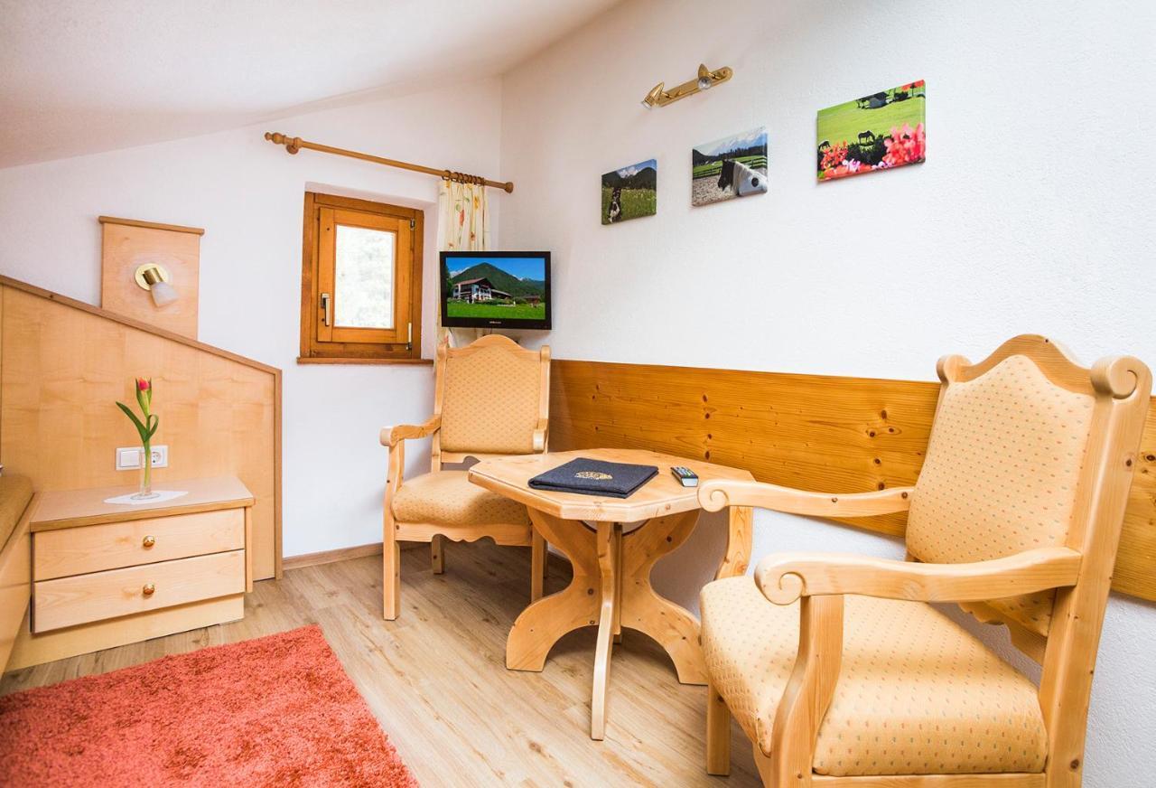 Gaestehaus Fitsch Obsteig Esterno foto